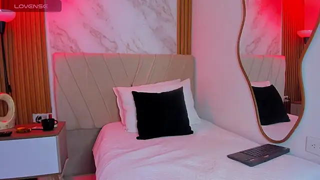 j_belle_'s Live XXX Chat