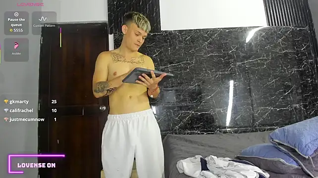 Robinlion91 Live XXX Chat