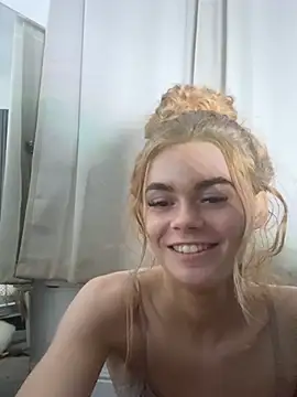 TaliaWhiteX's Live XXX Chat