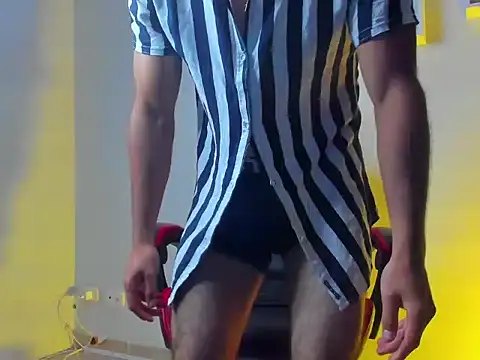 צ'אט XXX בשידור חי של Master_Orioon