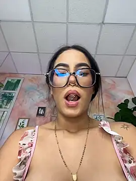 TopDollXXX লাইভ XXX চ্যাট