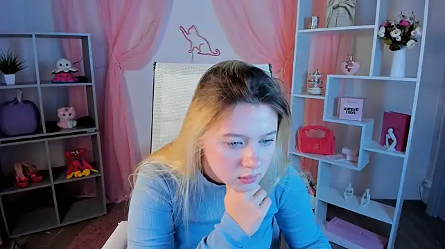 CelestineMauriac Adlı Modelin Canlı XXX Sohbeti