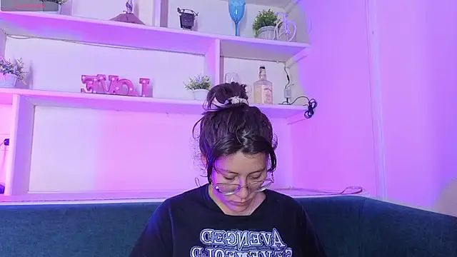 XXX chat uživo modela Darkness_jones_