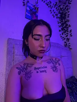 XXX chat uživo modela Baby_bansheee
