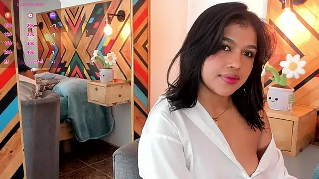 NaiirobiSwan's Live XXX Chat