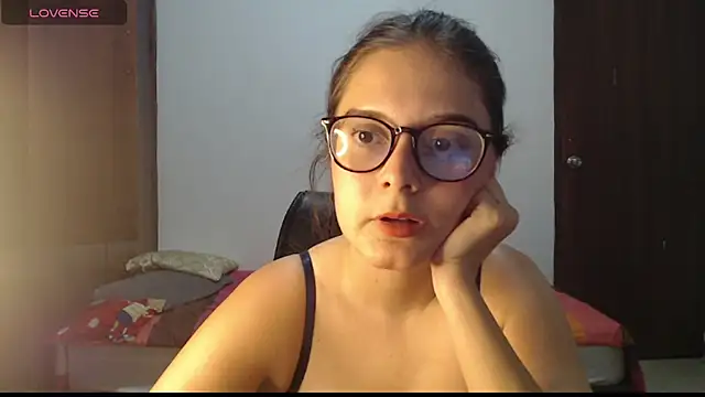 MadieeLorez Chat XXX in diretta
