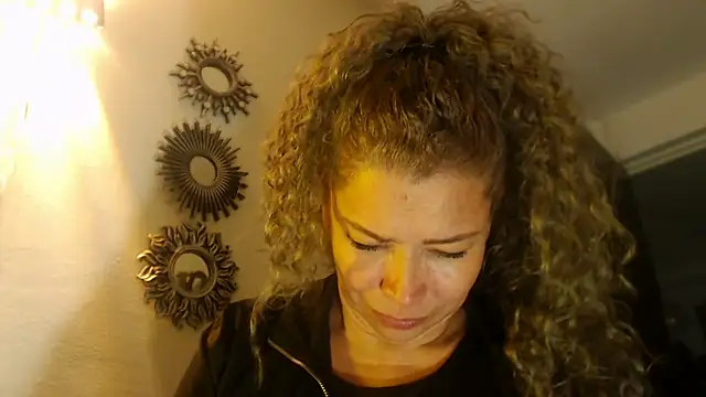 dalilasquirt1's Live XXX Chat