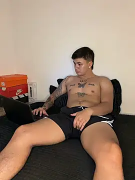 Christopher_stronggのライブXXXチャット