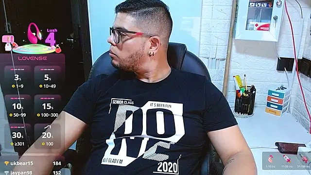 Онлайн чат XXX Realjoel01