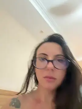 دردشة SecretBru الجنسية المباشرة
