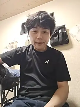 whitebriefboyのライブXXXチャット