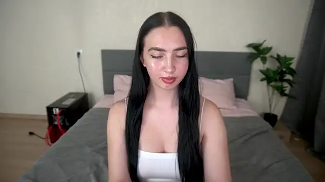 WildKittenX_'s Live XXX Chat