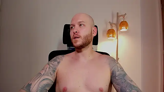 AdamMeyer_10 Chat XXX live