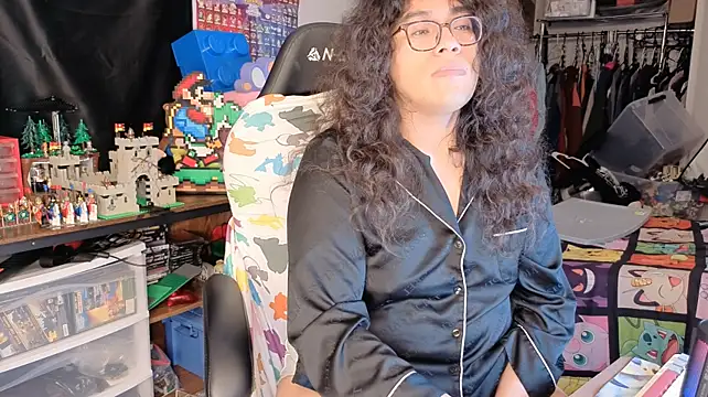 צ'אט XXX בשידור חי של ShinyCherub