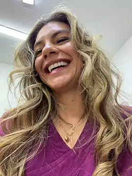 Chat +18 de alicee16 ao vivo
