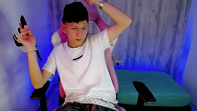 Hot_athletes_ Adlı Modelin Canlı XXX Sohbeti