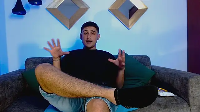 ElianCruzz élő XXX-chatje