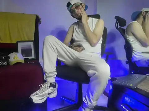 Онлайн чат XXX mark_splinter09