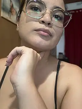 CamilaSofiia 现场XXX聊天