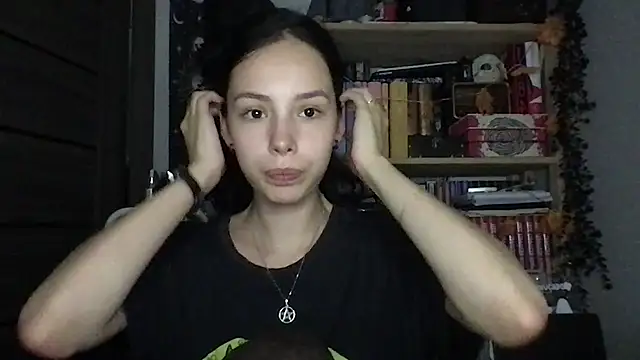 Chat +18 de Yuna5343 ao vivo