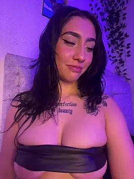 Chat +18 de Baby_bansheee ao vivo