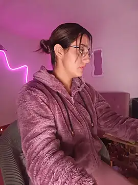 Онлайн чат XXX LuisaLean