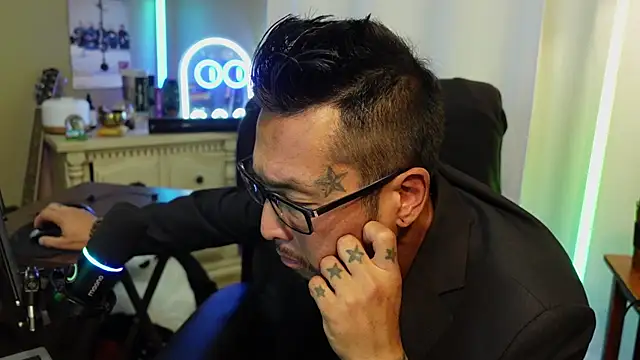 Ghost11_11's Live XXX Chat