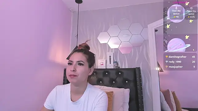 lucia-cute's Live XXX Chat