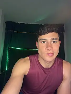 AustinJones_ Adlı Modelin Canlı XXX Sohbeti