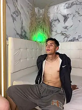 RoyalSexx_ 网络视讯表演