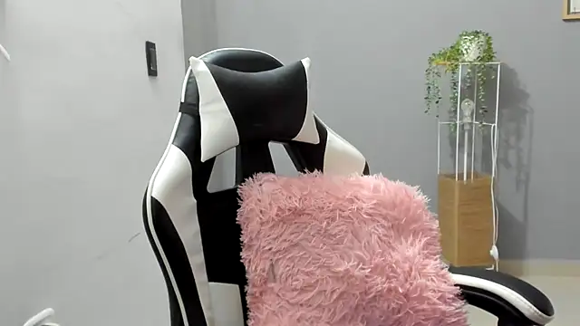 __Emma__11__Lecat_'s Live XXX Chat