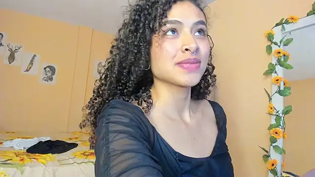 XXX chat uživo modela Keniia_rizz