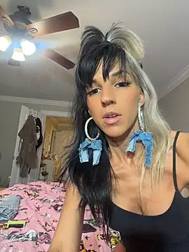 lil_jiggly: διαδικτυακό σόου στην κάμερα