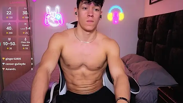 Pokazy przed kamerką – Luke_Muscle