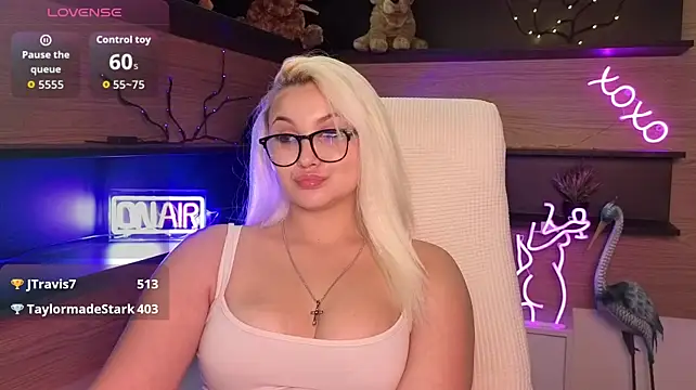 adrelaxina's Live XXX Chat