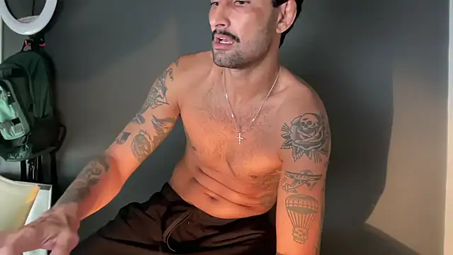 Chat XXX ao vivo de ZeusDelicious