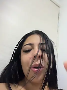 xoxo_sol Adlı Modelin Web Kamerası Şovu