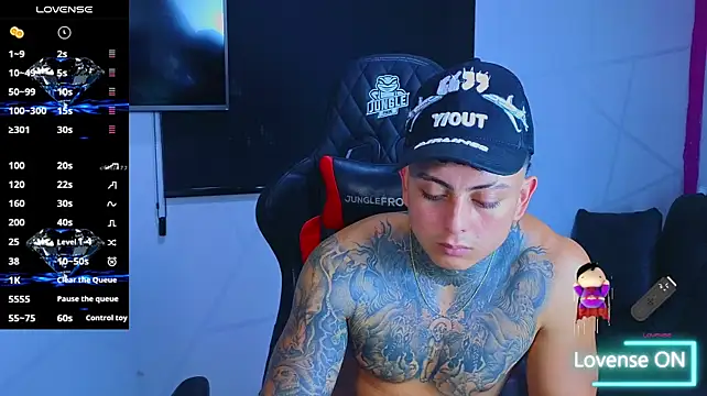 KevinSanchez420 XXX чат на живо