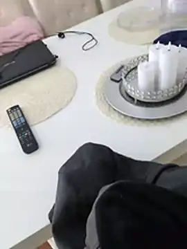 uleglasuczPL Show in webcam