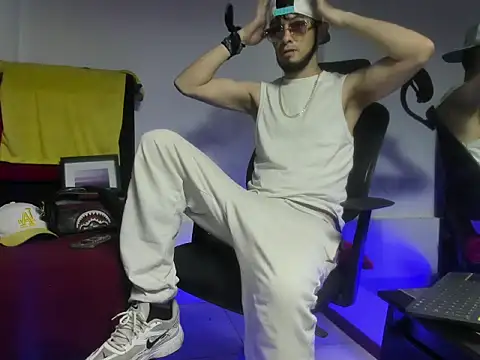 mark_splinter09's Live XXX Chat