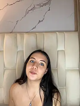 Emily_Trujillo Chat XXX in diretta