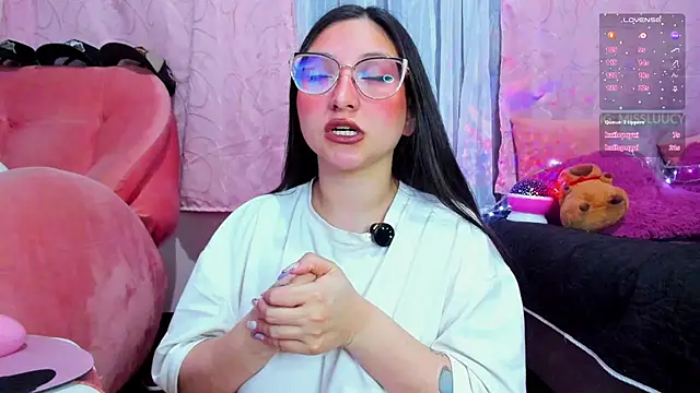 lucy_neil Chat XXX in diretta