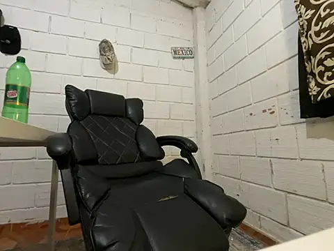Max_TheHorseDick's Webcam Show
