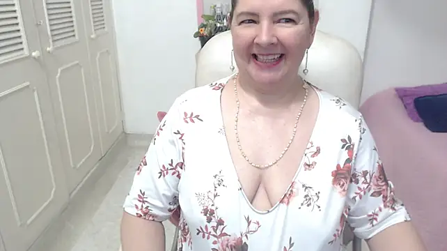 leonela_69 – Live XXX-chat