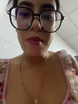 Chat +18 de TopDollXXX ao vivo