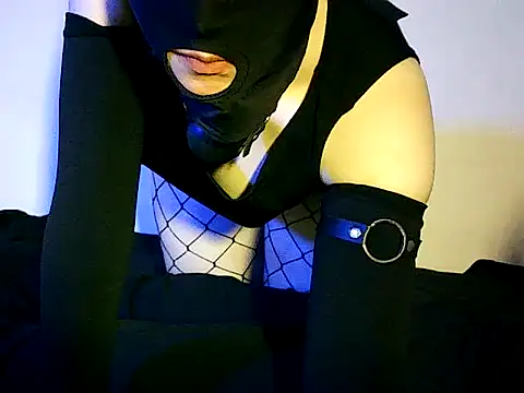 Онлайн чат XXX KinkyQuel