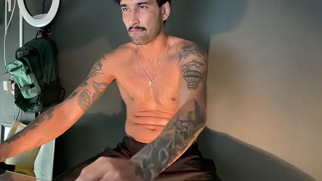 Chat +18 de ZeusDelicious ao vivo