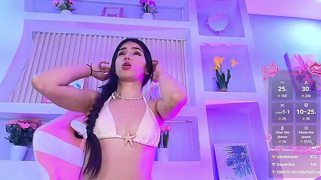 Chatroom XXX en direct de SaraRoy_