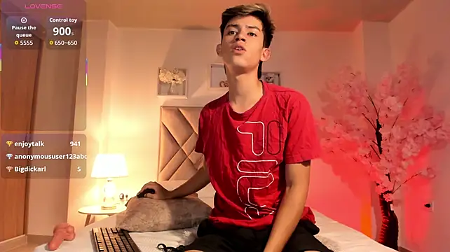 Baby_noahtt: онлайн-секс-чат
