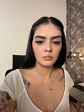 AliceRitter Chat XXX in diretta